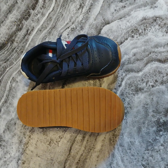 Tommy Hilfiger toddler boy shoes size 8 - Picture 4 of 4